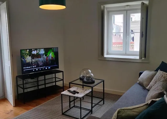 Castle Sao Jorge Modern דירה ליסבון